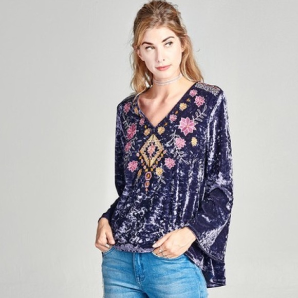🌺2/$35 sale embroidered crushed velvet top - Picture 6 of 7